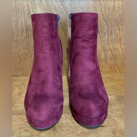 Maroon/dark red suede ankle booties by Bamboo - Picture 3 of 6